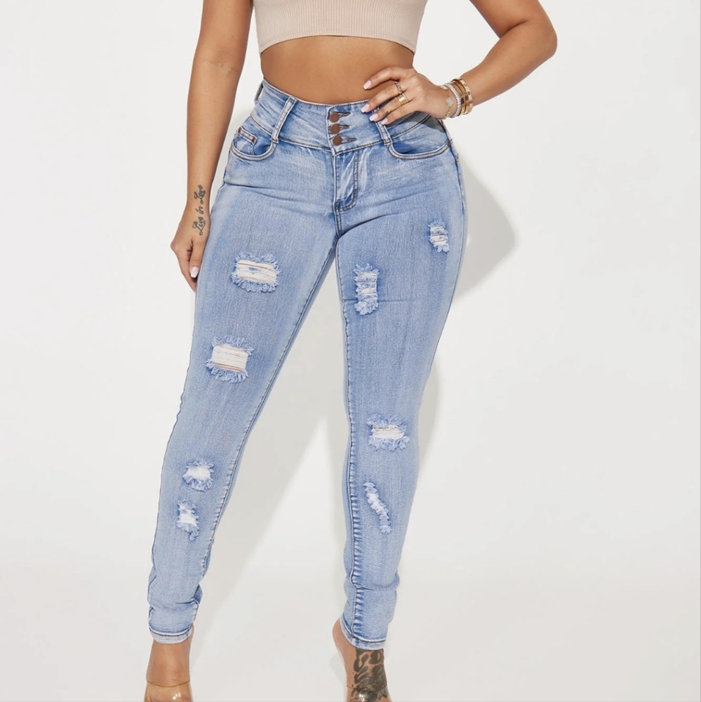 Fashion Nova Booty Lifting Jeans NWOT